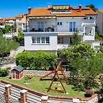 Appartamento Zora Lopar
