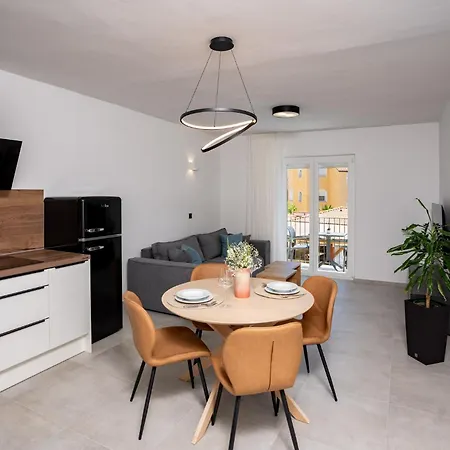 Apartment Zora Lopar