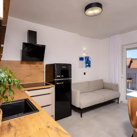 Zora Apartment Lopar
