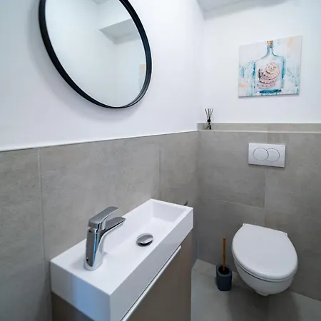 Apartment Zora Lopar